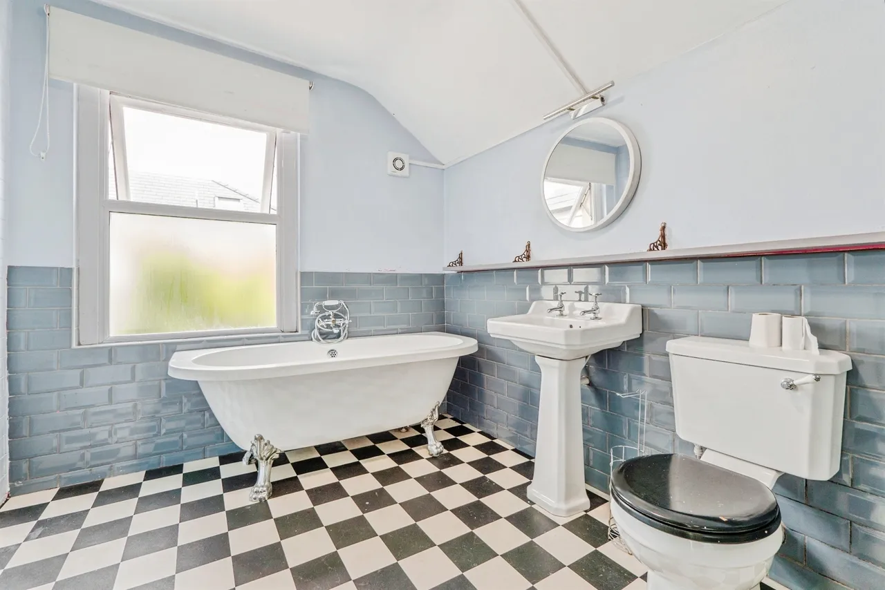 Inverness Place, Roath, CF24, photo 9