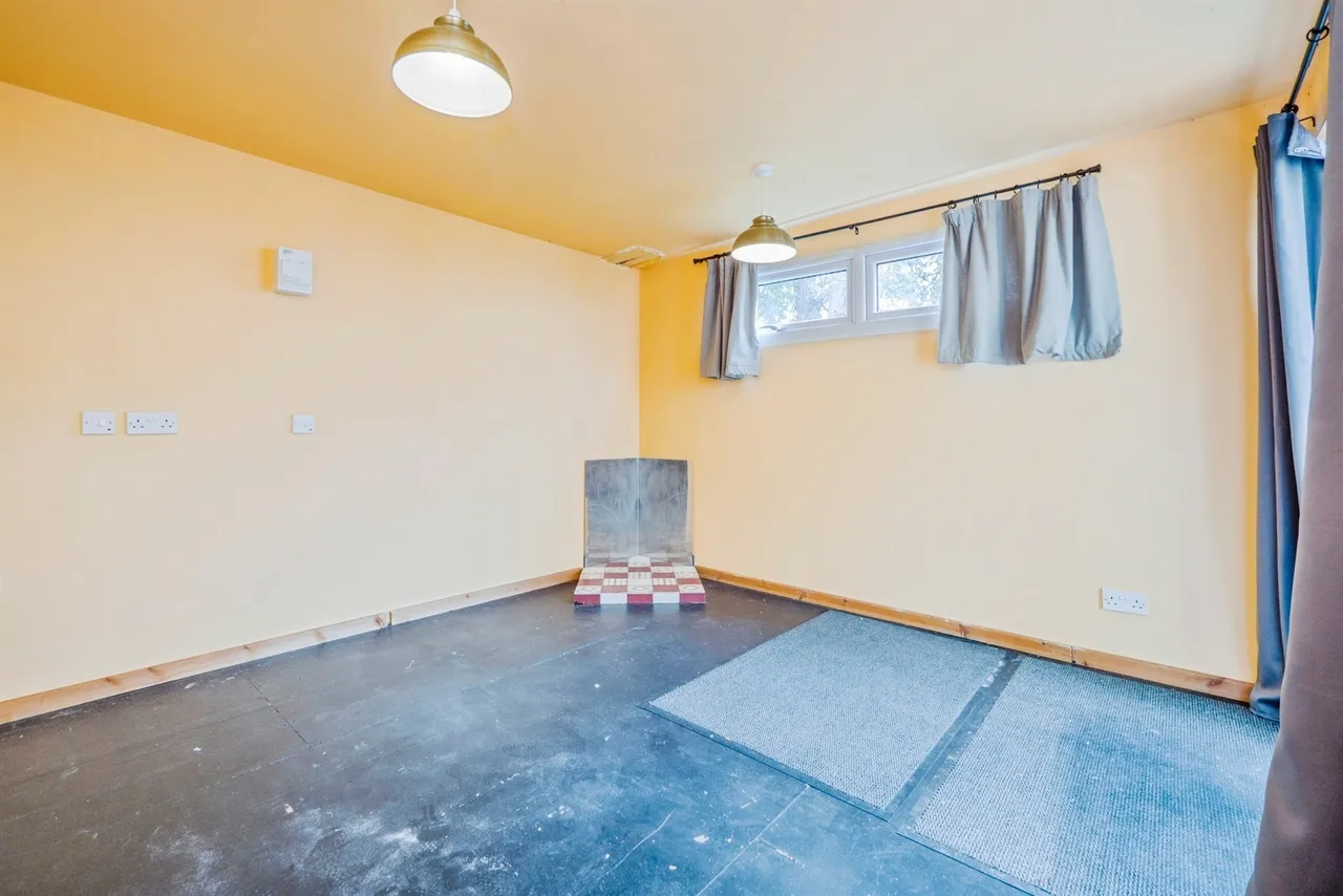 Inverness Place, Roath, CF24, photo 17