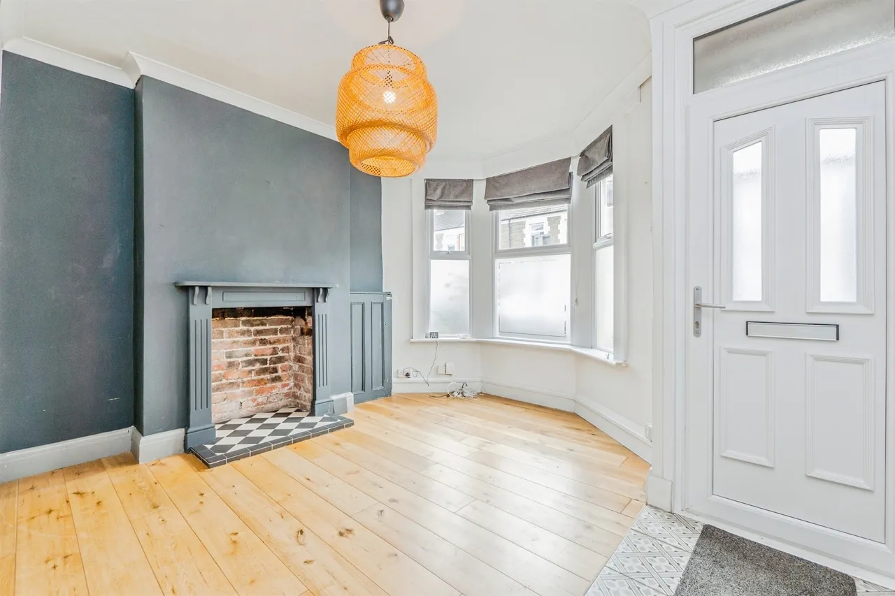 Inverness Place, Roath, CF24, photo 3