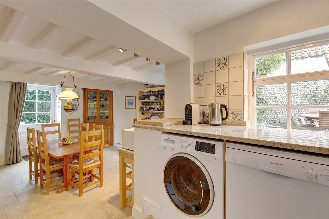 High Street, Blakeney, NR25, photo 11