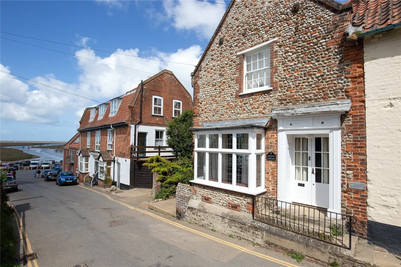 High Street, Blakeney, NR25, photo 30