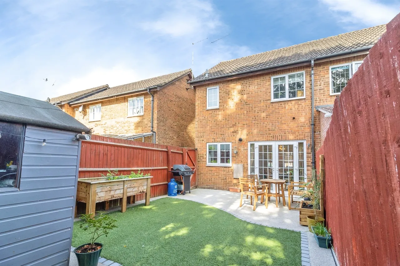 St Georges Close, Leighton Buzzard, LU7, photo 4