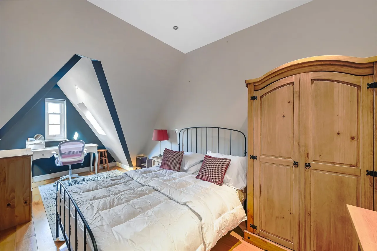 Grove Park Road, London, W4, photo 25