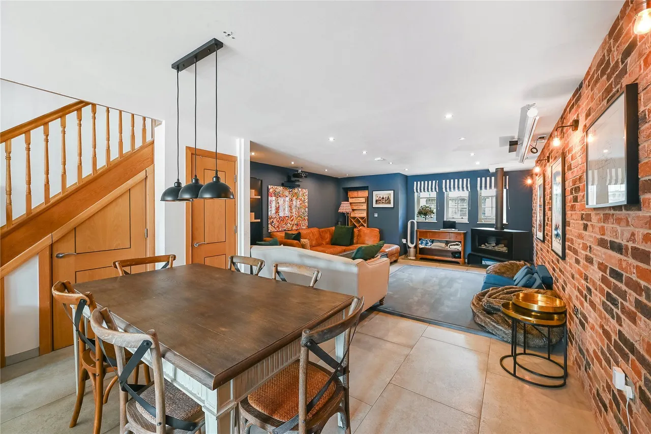 5 bed house to rent, Grove Park Road, London, W4