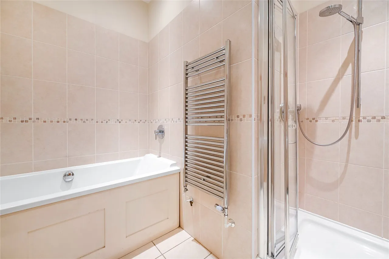 Grove Park Road, London, W4, photo 28