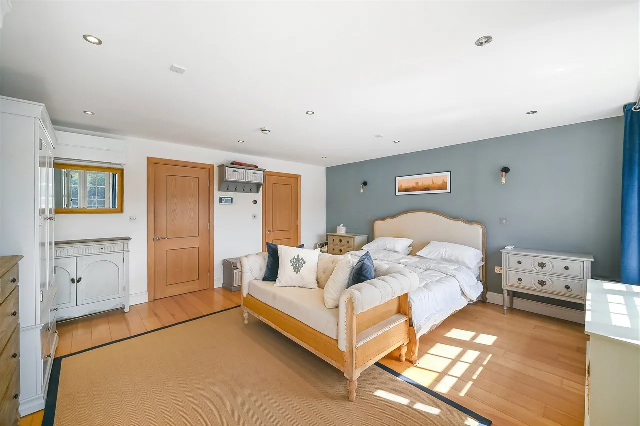 Grove Park Road, London, W4, photo 19