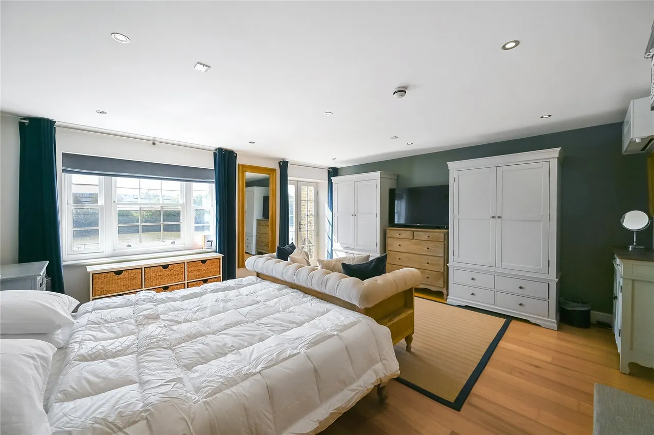 Grove Park Road, London, W4, photo 17