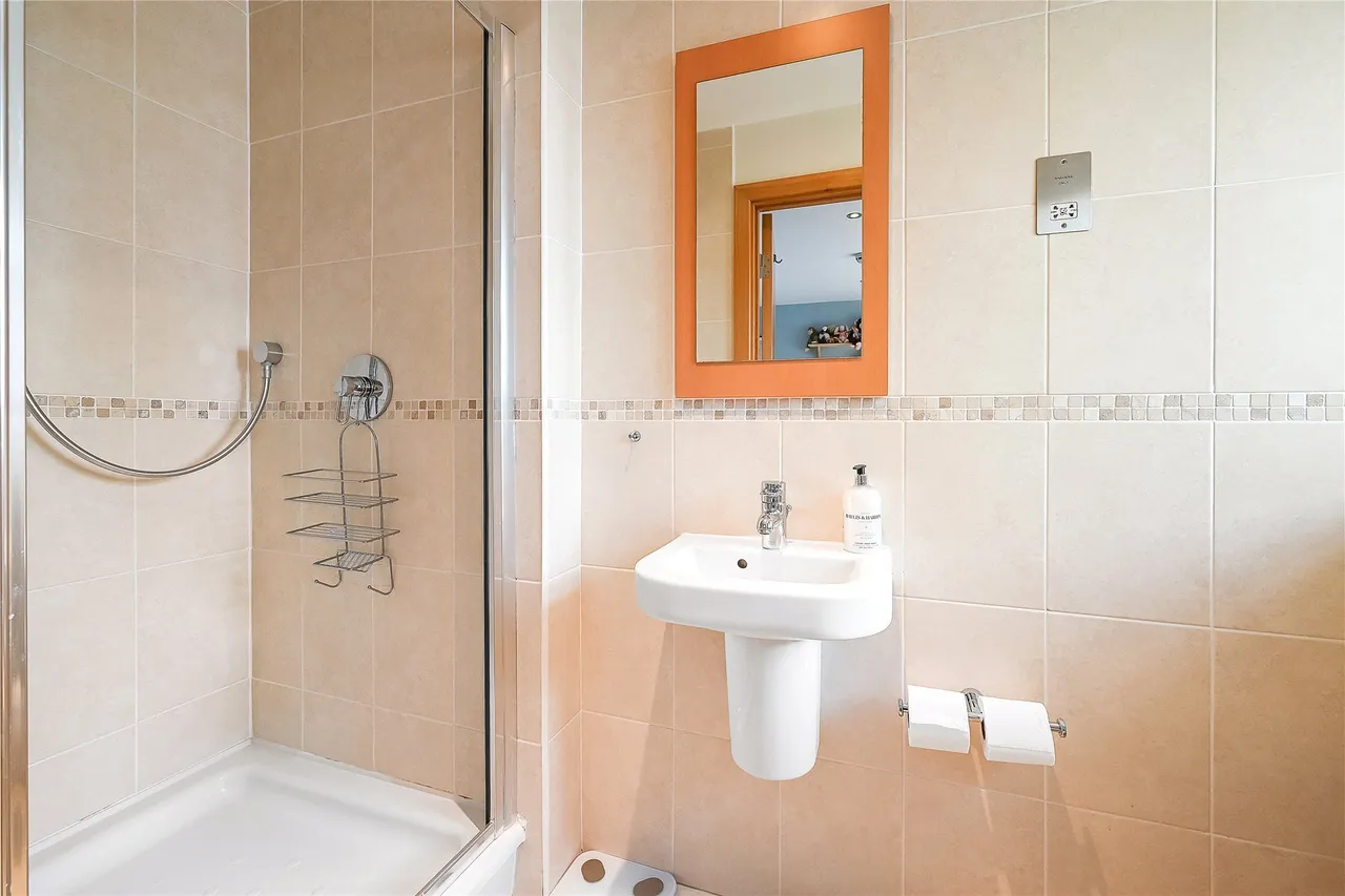 Grove Park Road, London, W4, photo 26