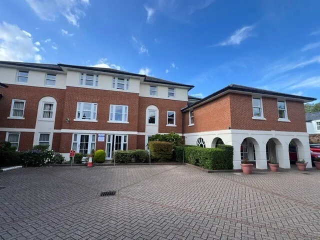 1 bed flat to rent — Mulberry Court, Stour Street, Canterbury