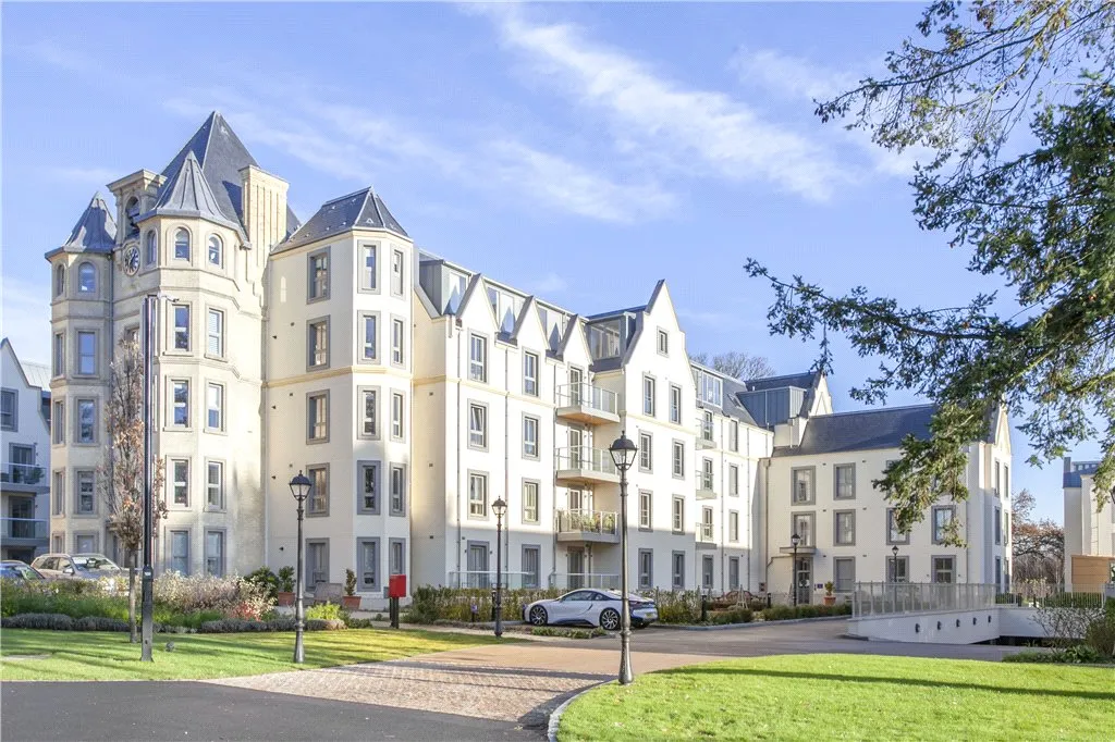 2 bed flat for sale, Marshall Walk, Englefield Green, TW20