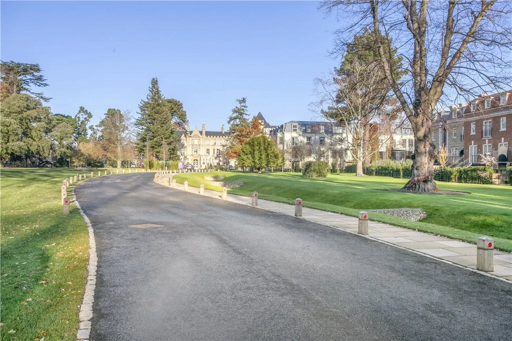 Marshall Walk, Englefield Green, TW20, photo 12