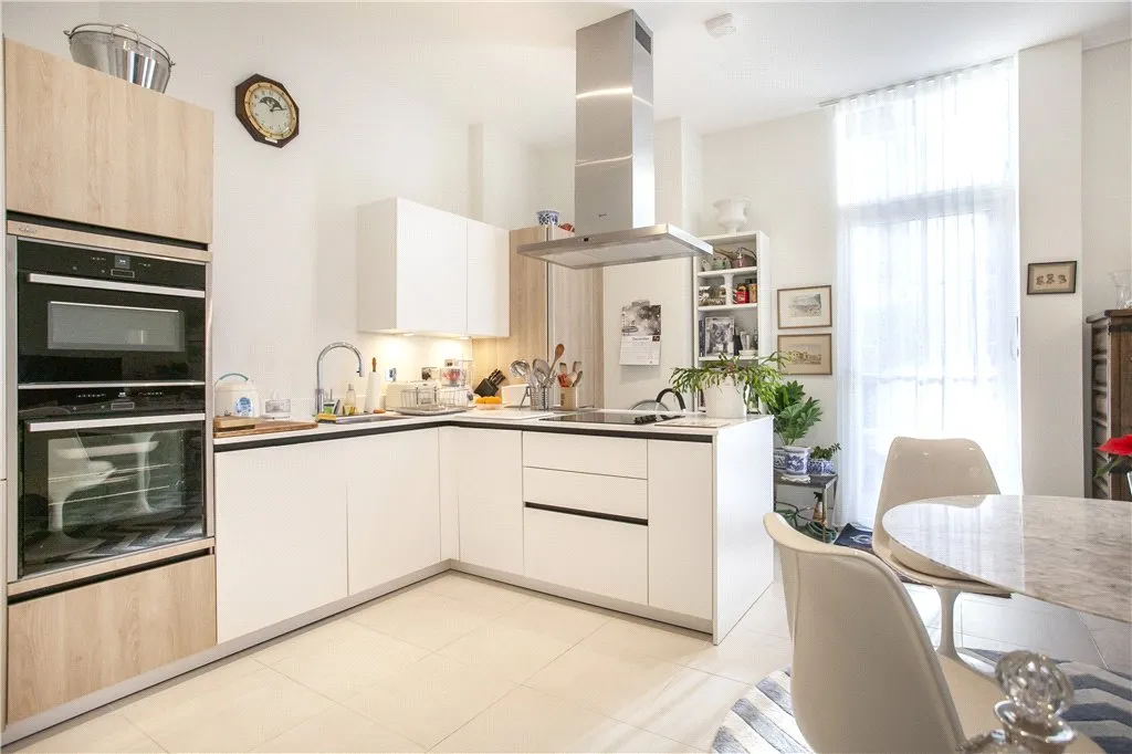 Marshall Walk, Englefield Green, TW20, photo 6