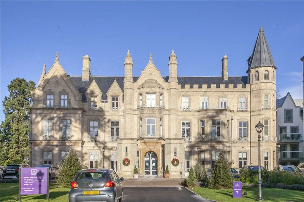 Marshall Walk, Englefield Green, TW20, photo 21