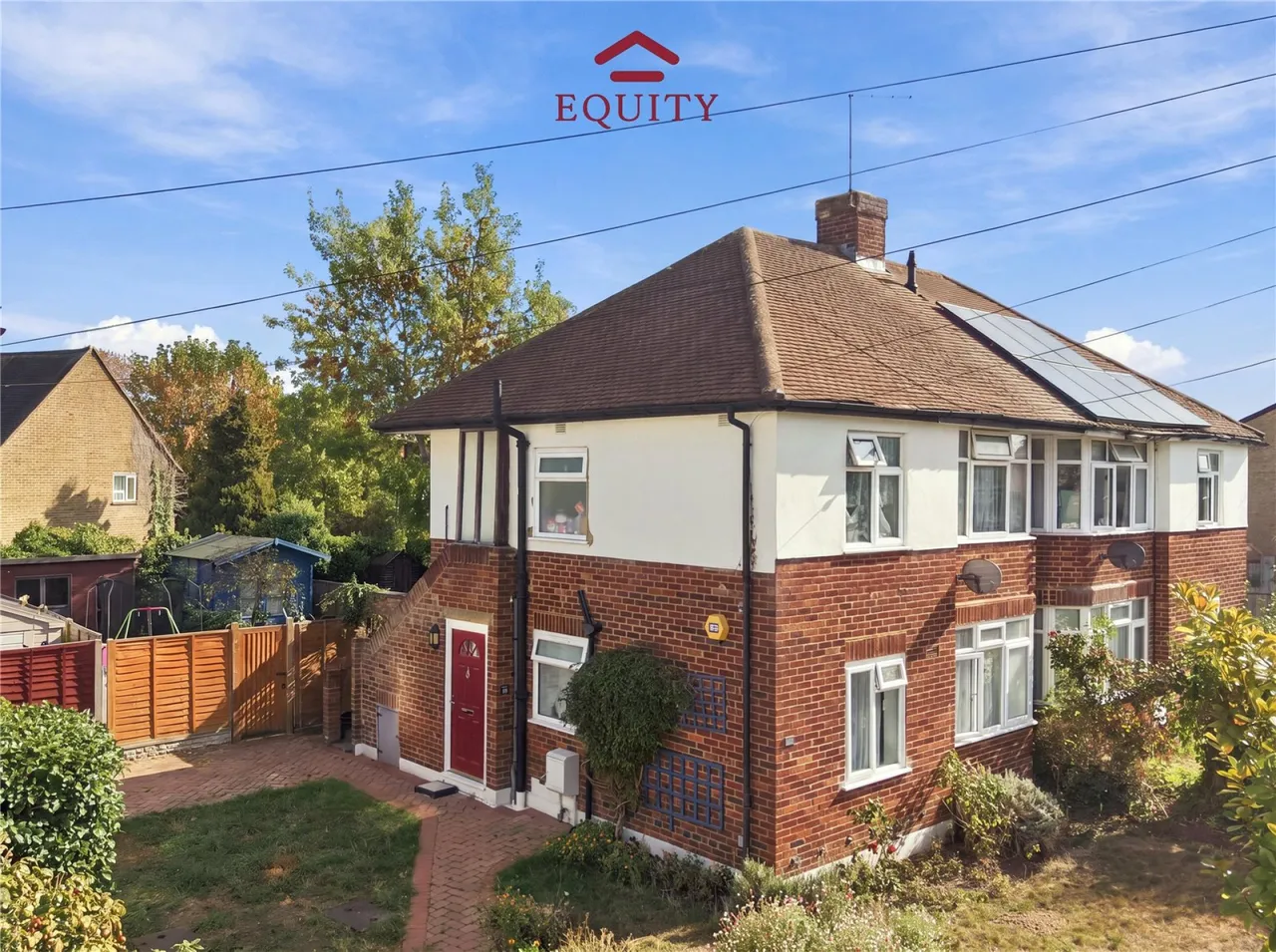 2 bed property for sale, Camberley Avenue, Enfield