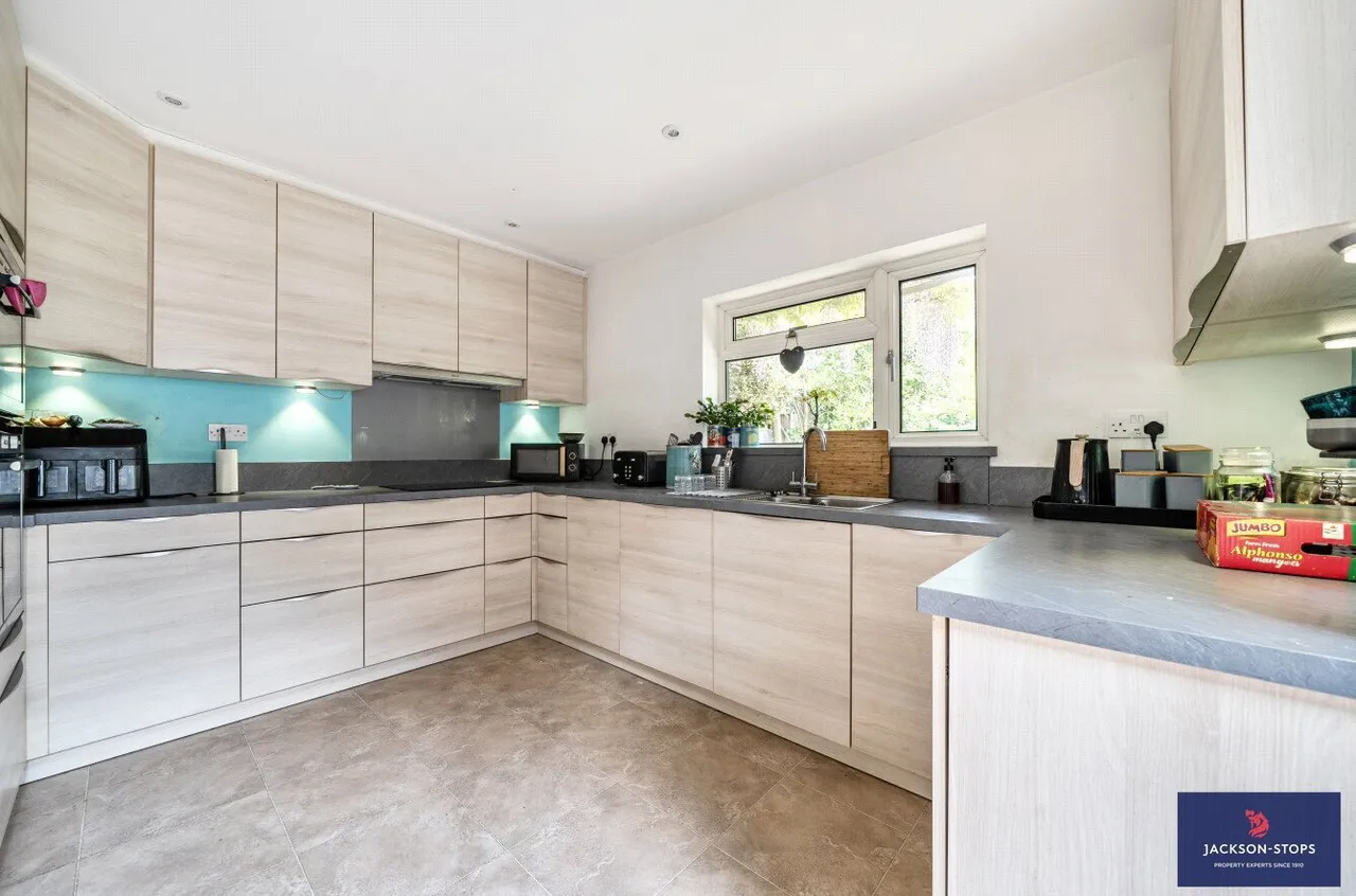 Station Road, Woburn Sands, MK17, photo 4
