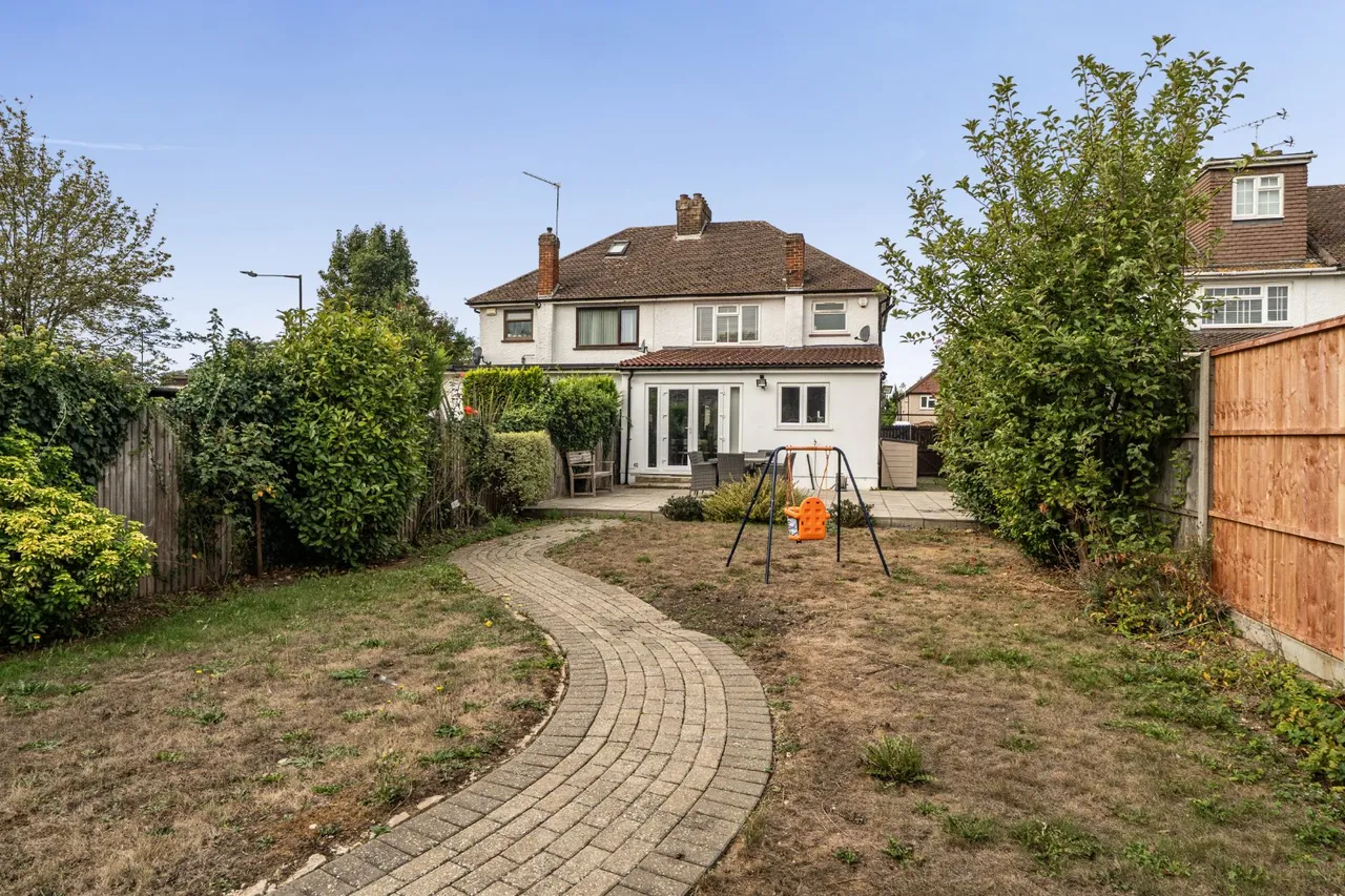 Haymill Road, Near Burnham, SL1, photo 11
