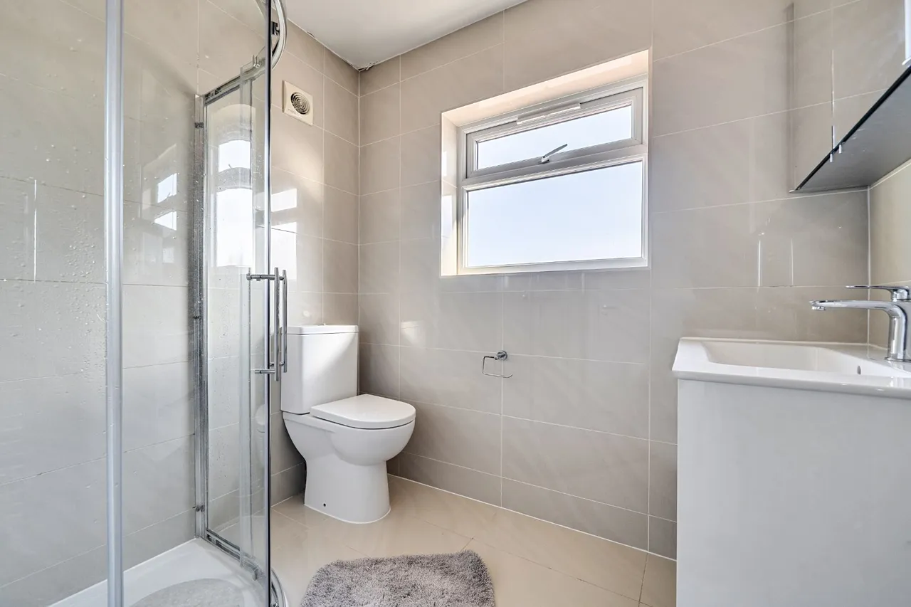 Haymill Road, Near Burnham, SL1, photo 9