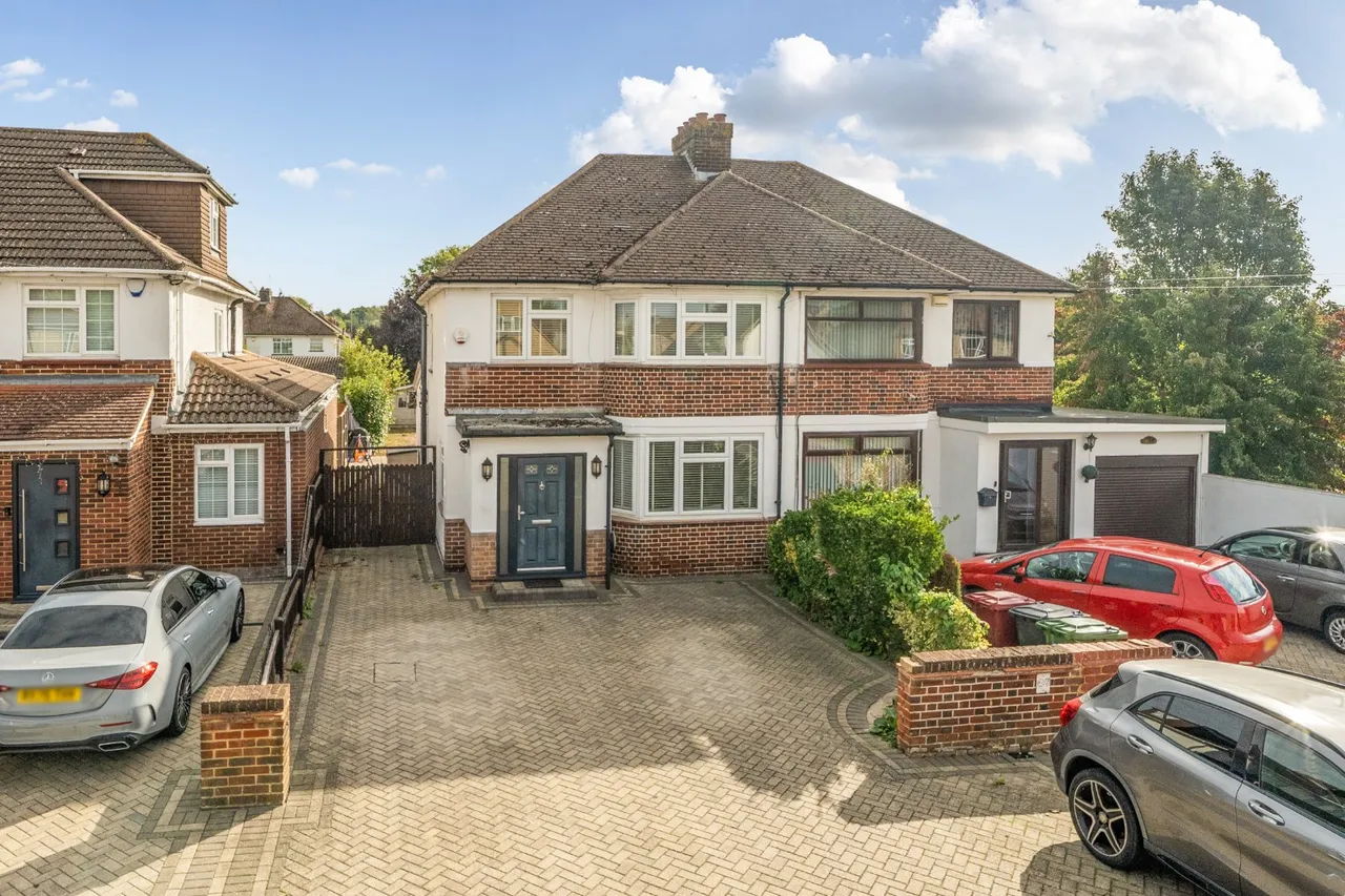 3 bed haymill road, near burnham, berkshire,sl1 for sale, Haymill Road, Near Burnham, SL1
