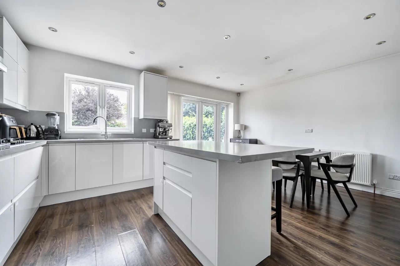 Haymill Road, Near Burnham, SL1, photo 6