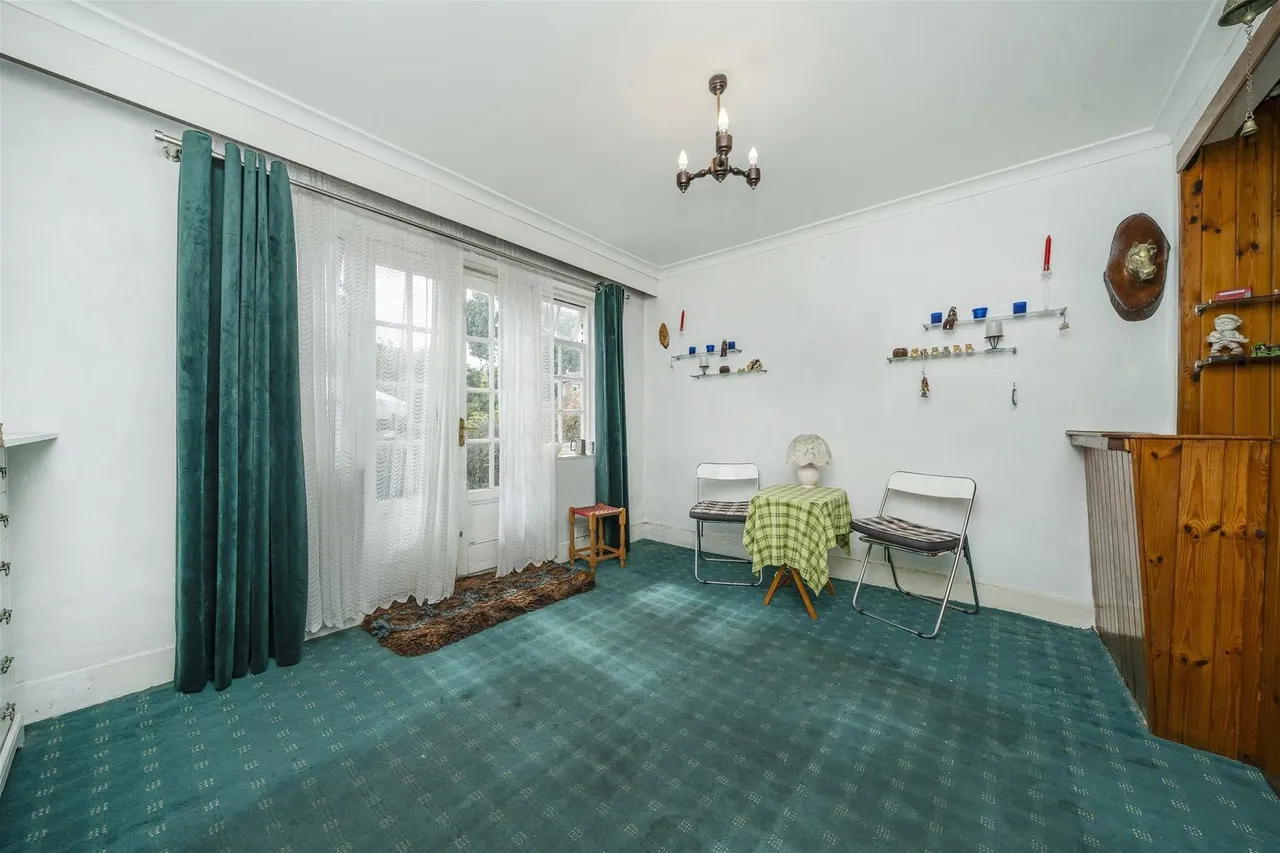 Falloden Way, Barnet, photo 2