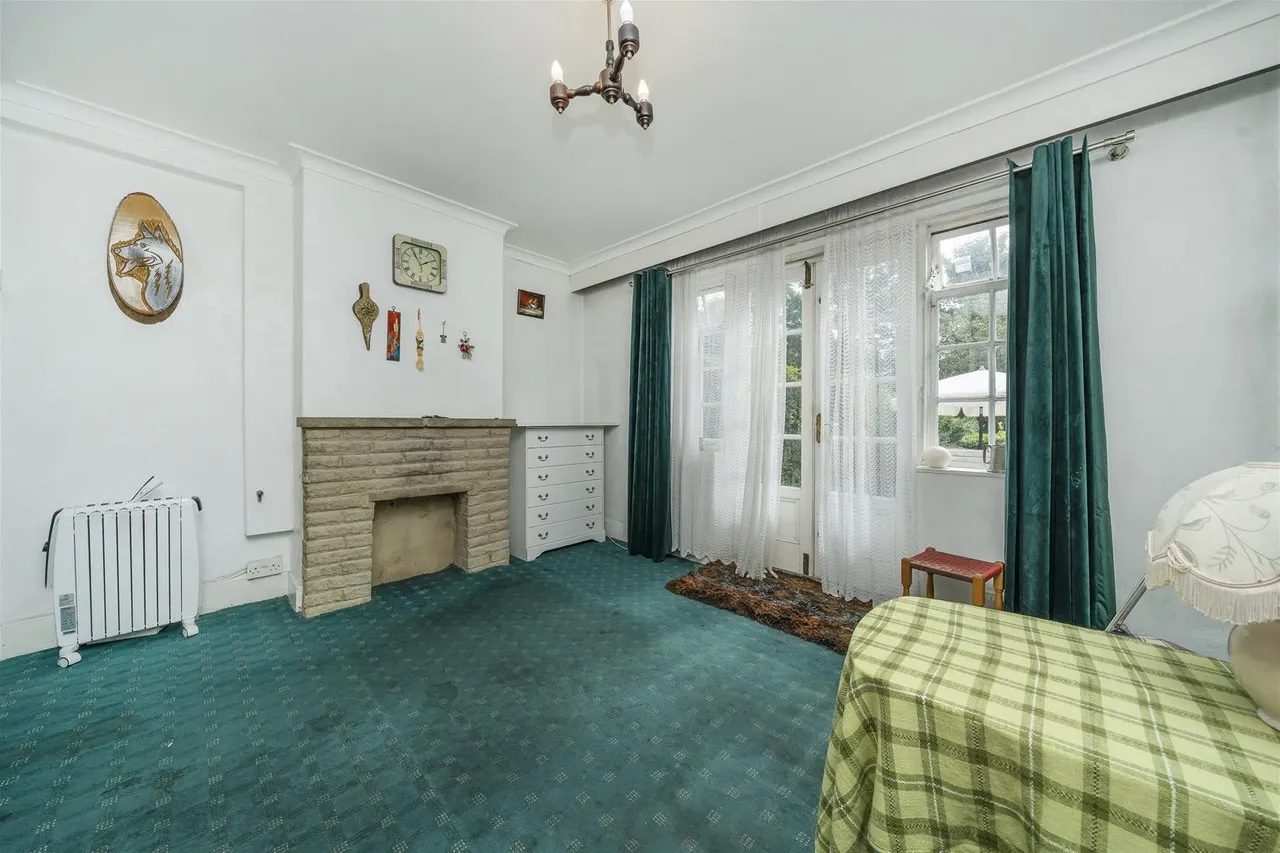 Falloden Way, Barnet, photo 3