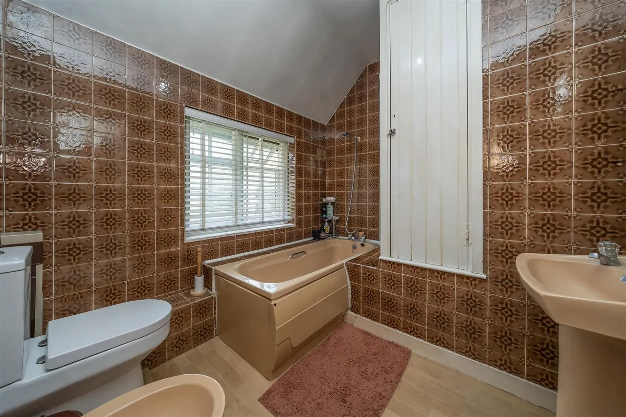 Falloden Way, Barnet, photo 11