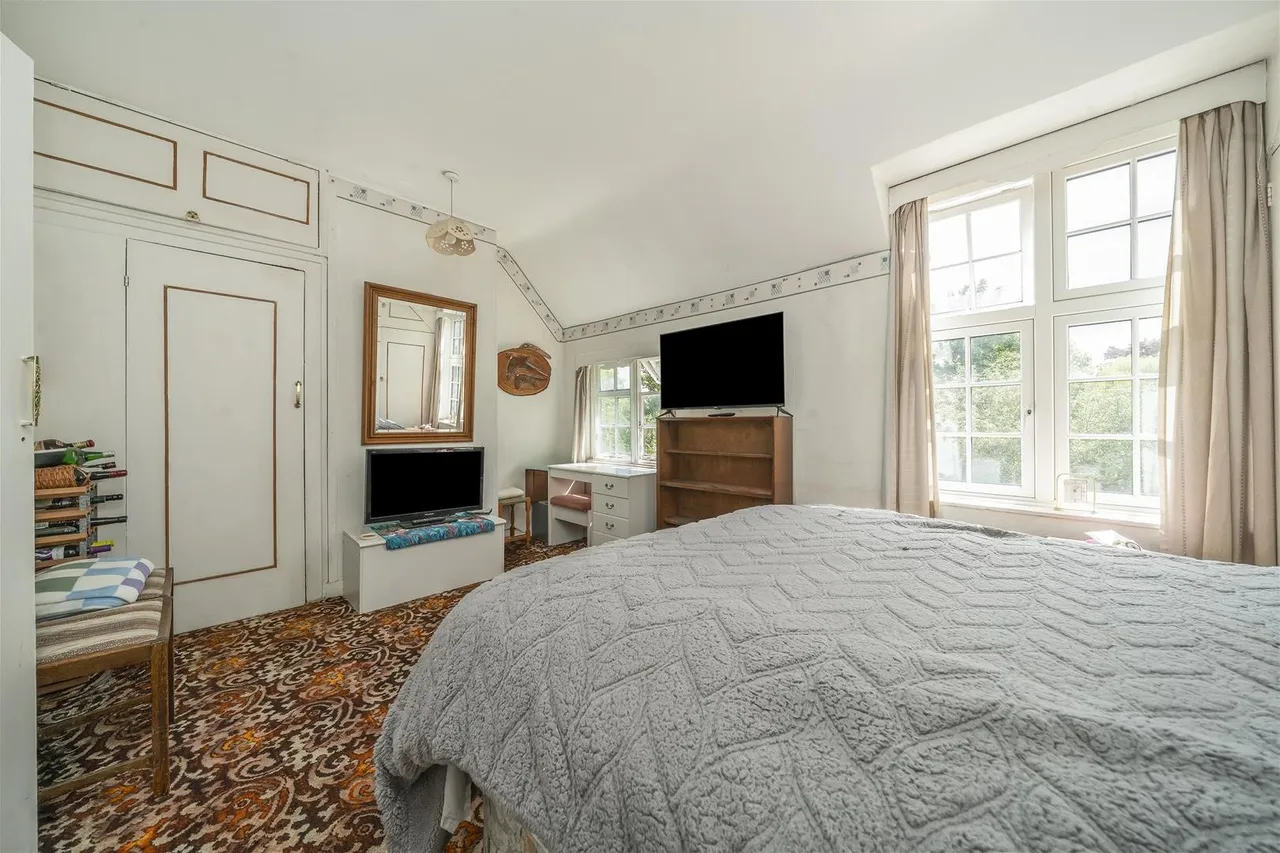 Falloden Way, Barnet, photo 9