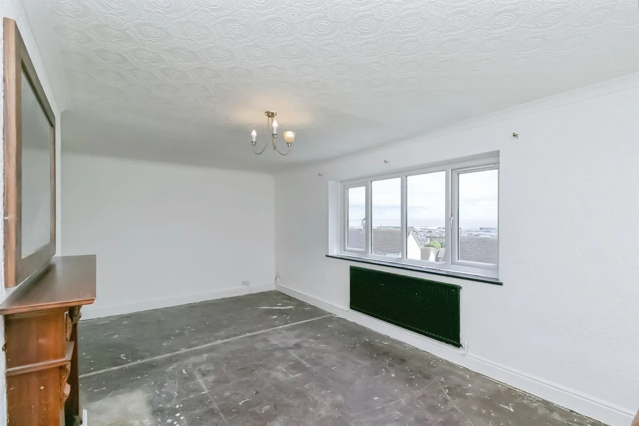Irving Place, Barry, CF62, photo 11