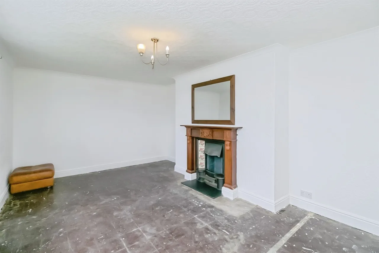 Irving Place, Barry, CF62, photo 10