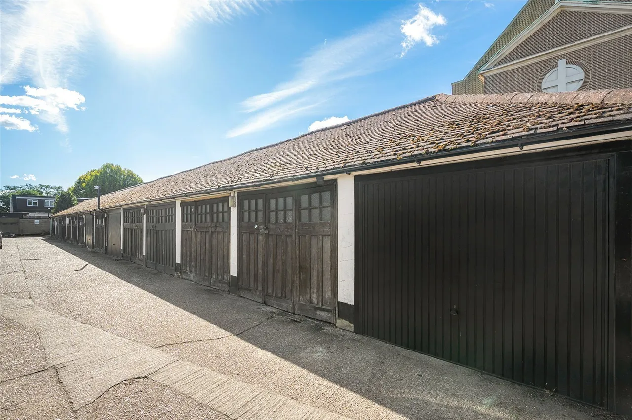 Fulwood Gardens, Twickenham, TW1, photo 11