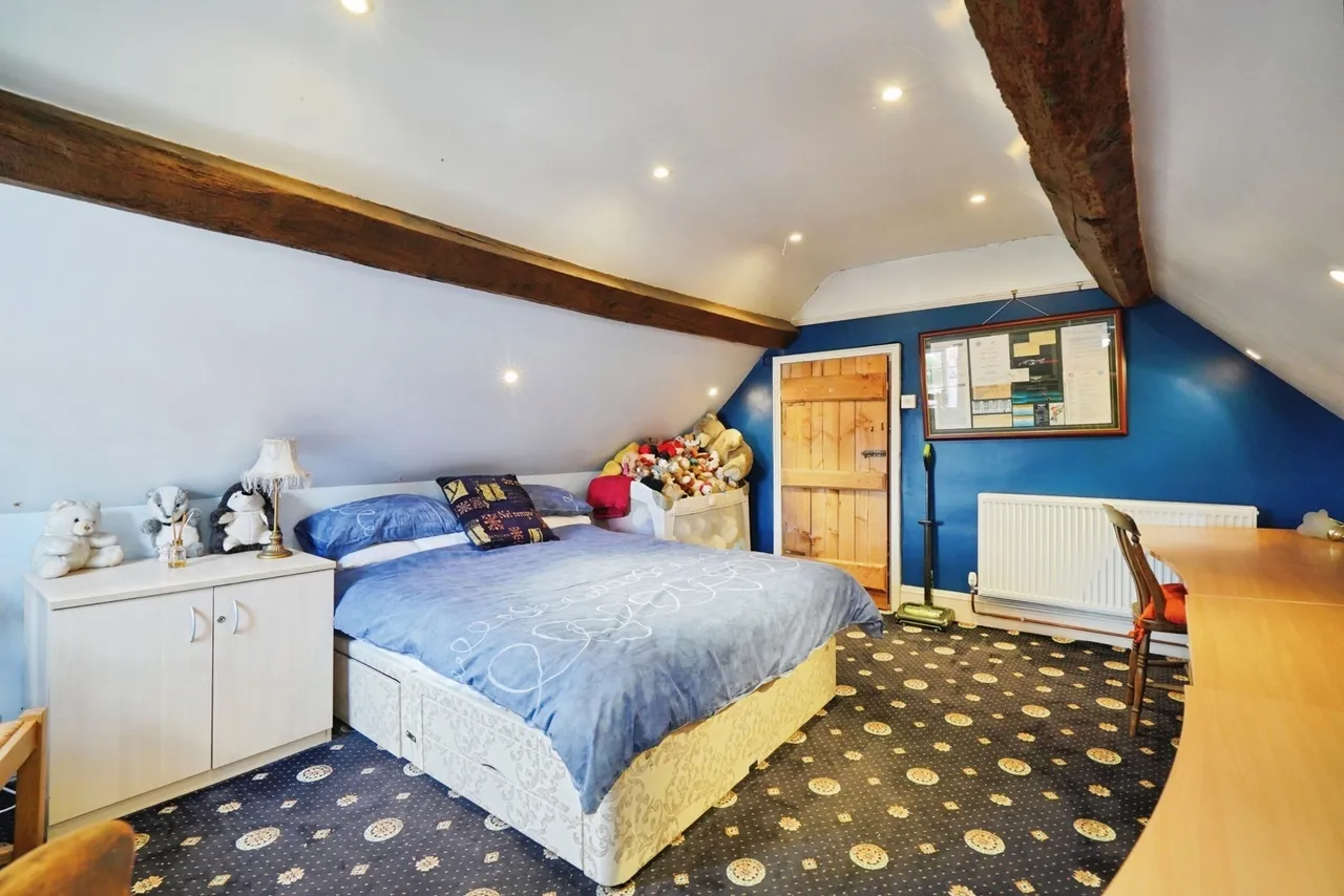 Acresford Road, Overseal, DE12, photo 16
