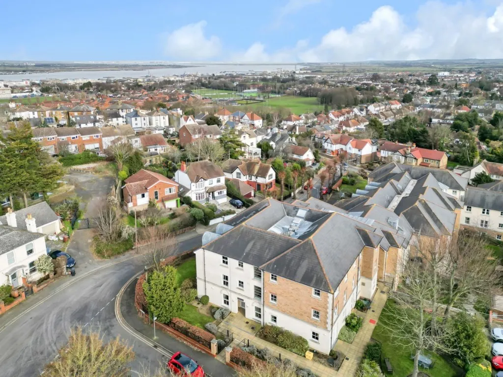 Nelson Court, Glen View, DA12, photo 8