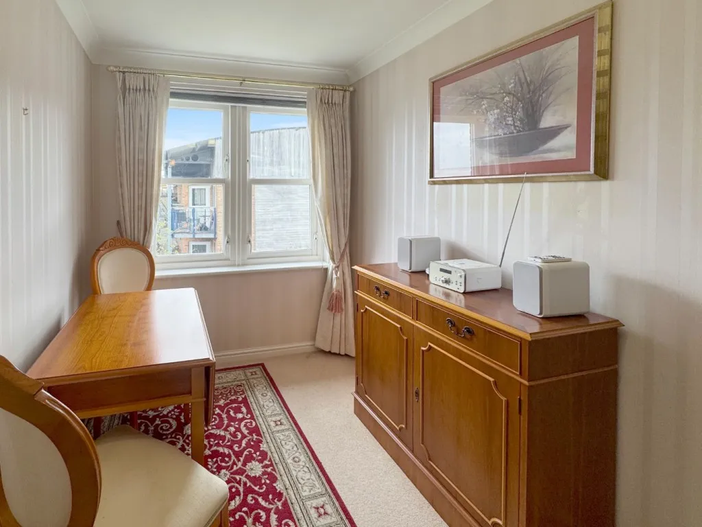 Nelson Court, Glen View, DA12, photo 3
