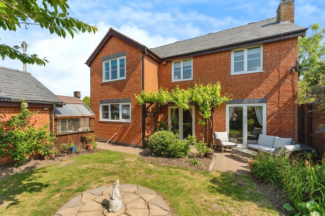 5 bed house for sale, Philip Street, Deeside, CH5