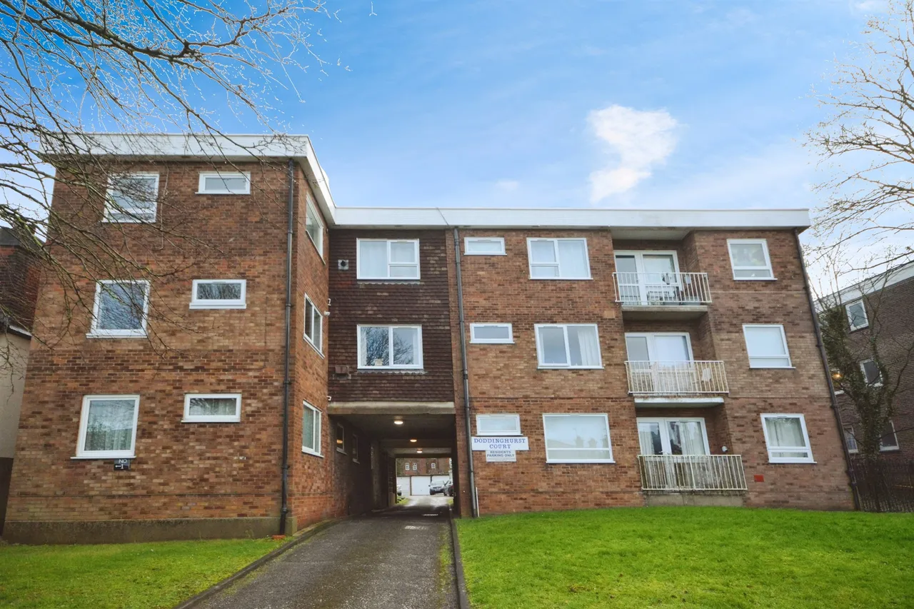 Doddinghurst Road, Brentwood, CM15, photo 11