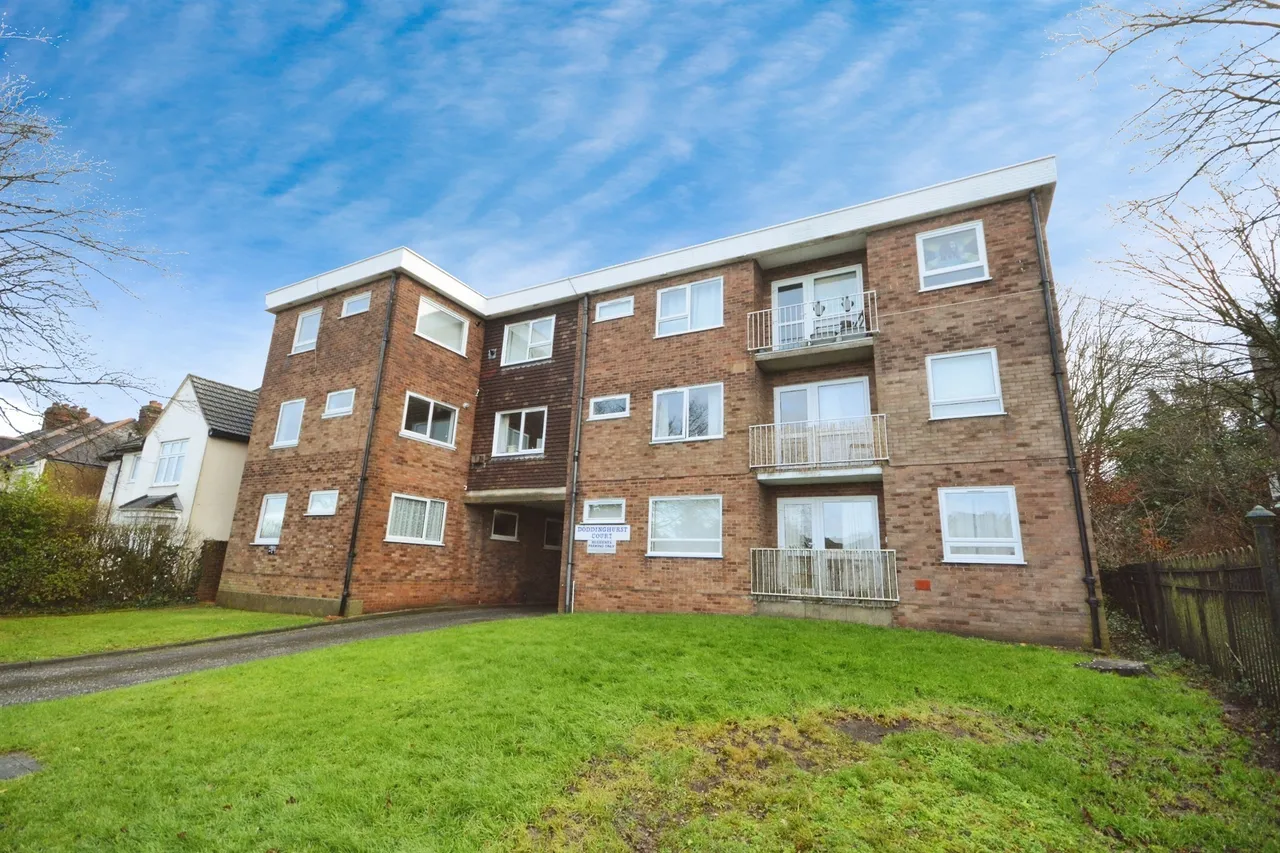 Doddinghurst Road, Brentwood, CM15, photo 3