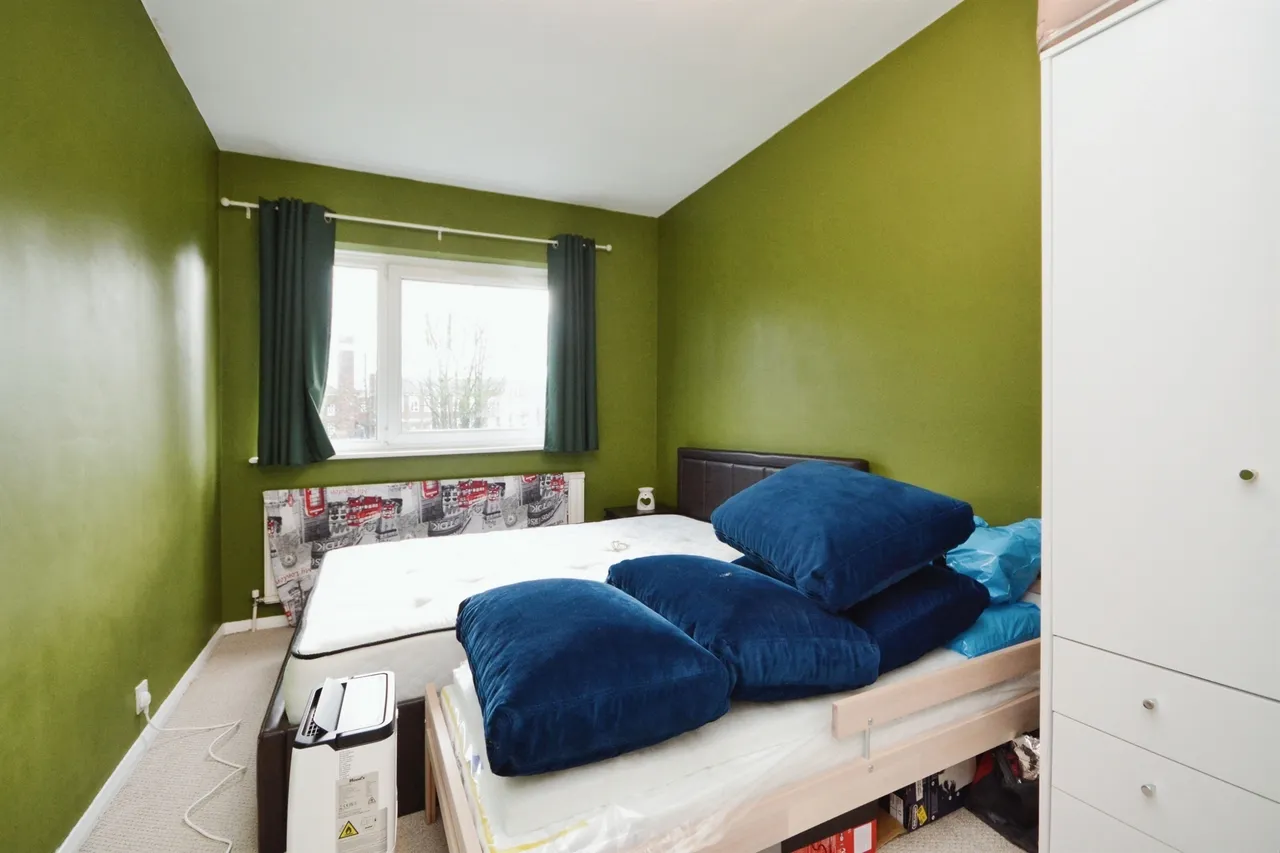 Doddinghurst Road, Brentwood, CM15, photo 8