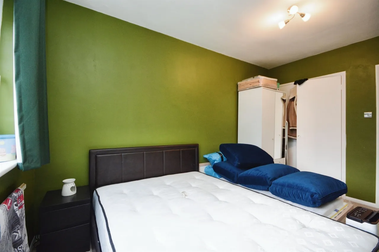 Doddinghurst Road, Brentwood, CM15, photo 7