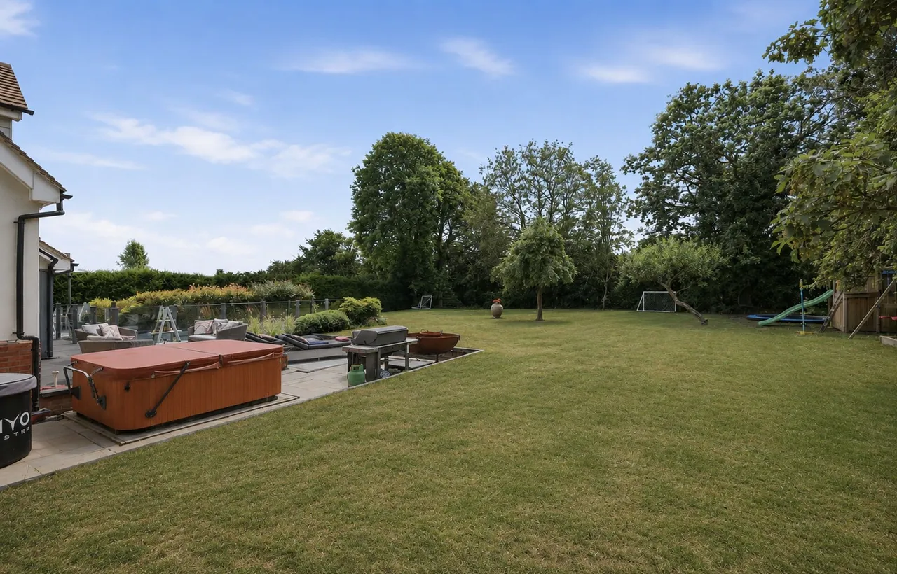 Brentwood Road, Ongar, CM5, photo 43