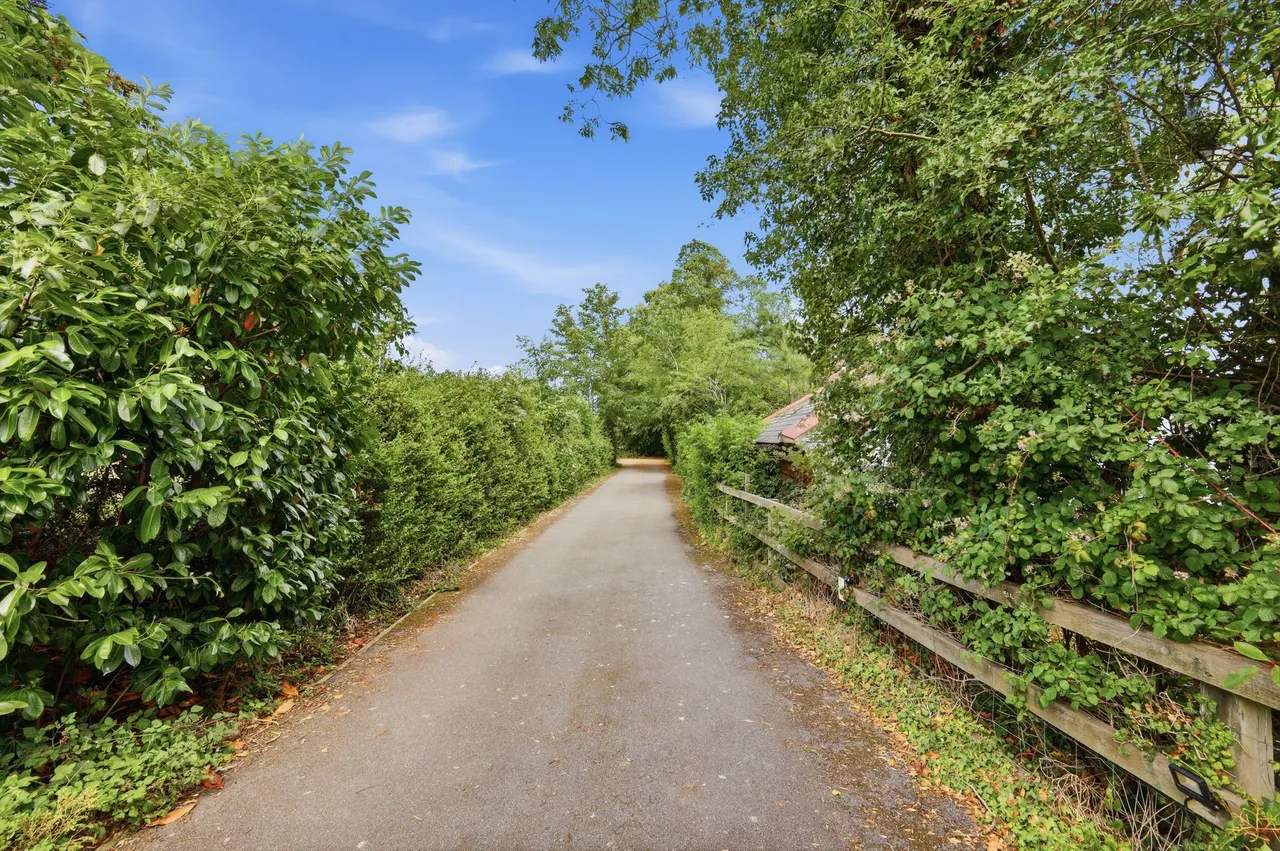 Brentwood Road, Ongar, CM5, photo 45