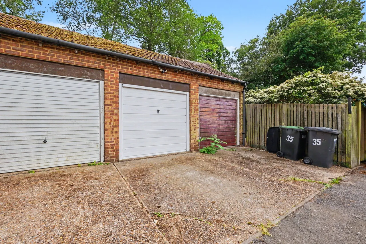 Woodbury Road, Walderslade Woods, ME5, photo 19