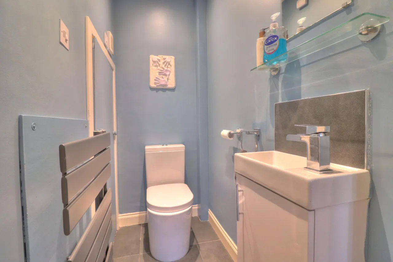 St. Columba Drive, Glasgow, G66, photo 10
