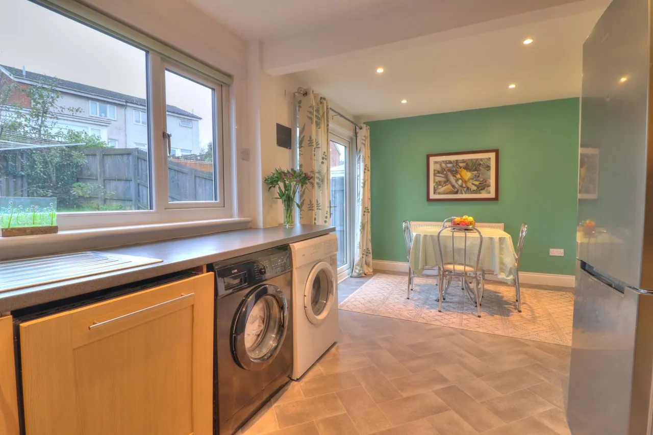 St. Columba Drive, Glasgow, G66, photo 9
