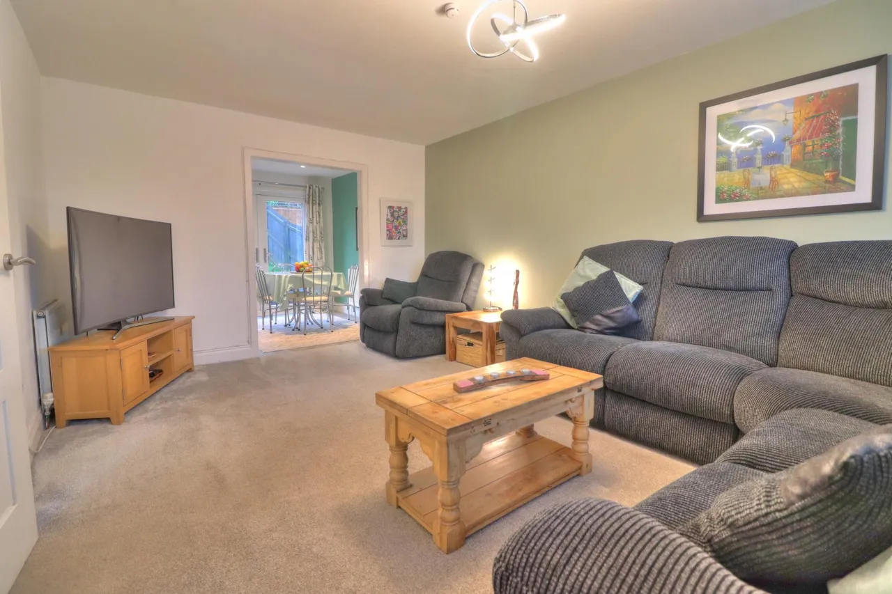 St. Columba Drive, Glasgow, G66, photo 7