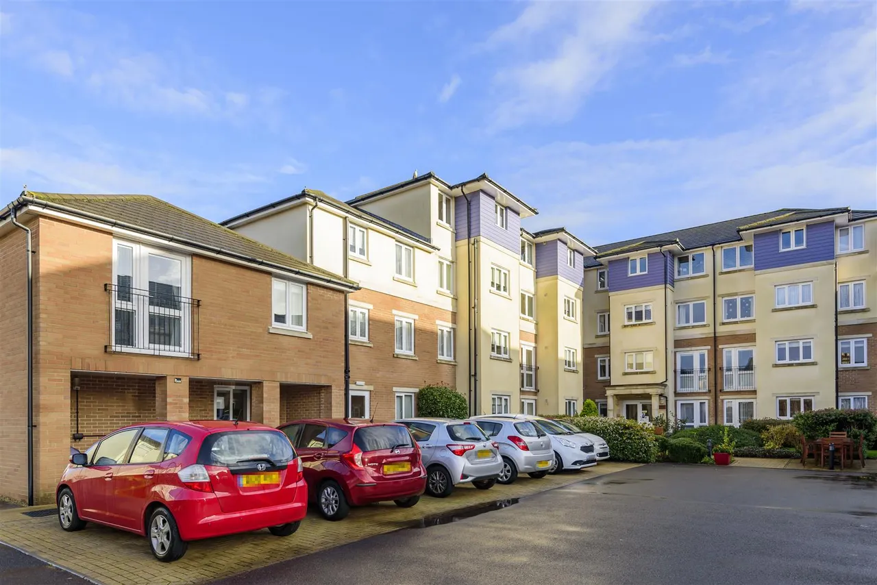 Alverstone Road, Southsea, PO4, photo 16