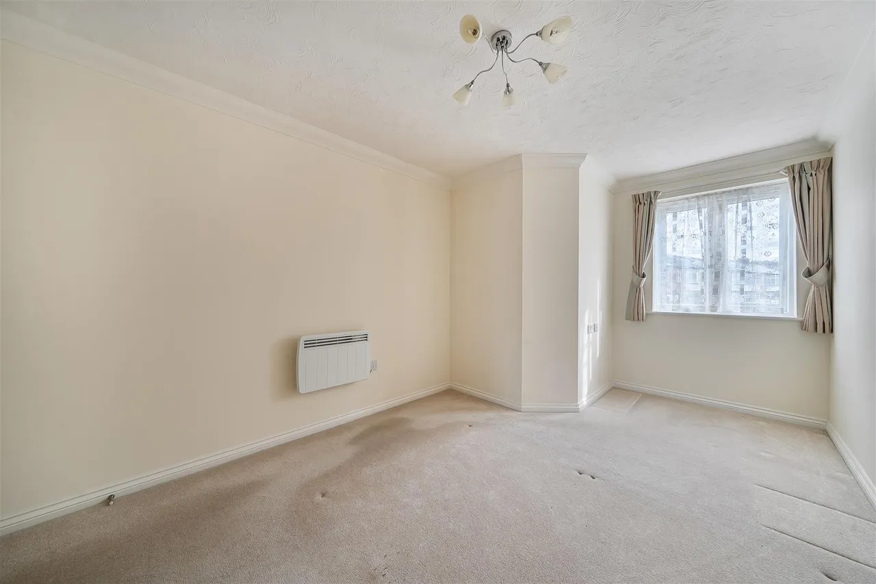 Alverstone Road, Southsea, PO4, photo 7