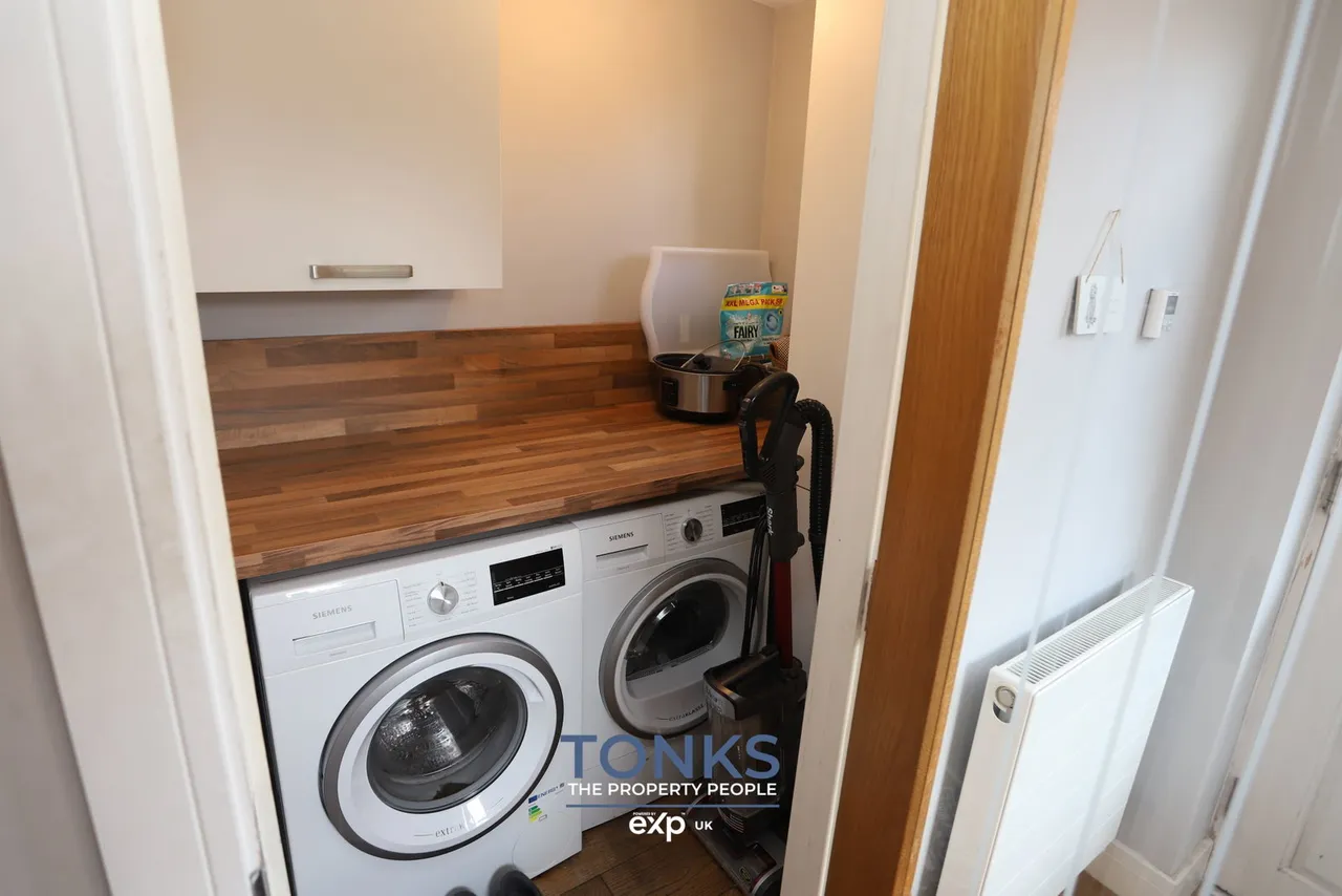 Stourbridge Road, Halesowen, B63, photo 10