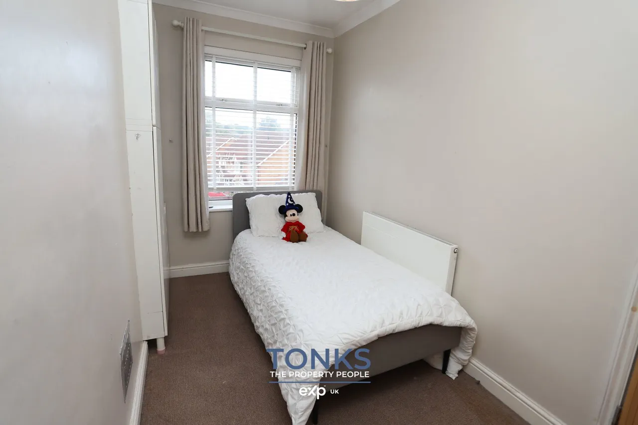 Stourbridge Road, Halesowen, B63, photo 14