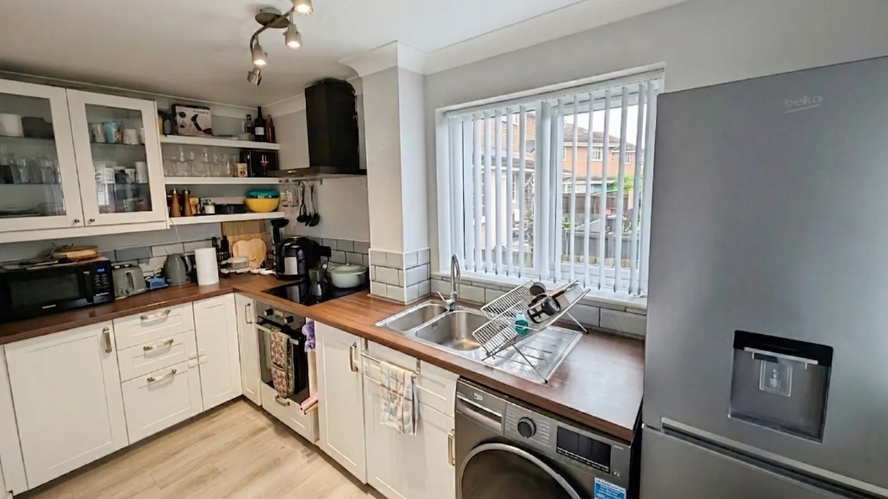 Longs Drive, Yate, BS37, photo 4