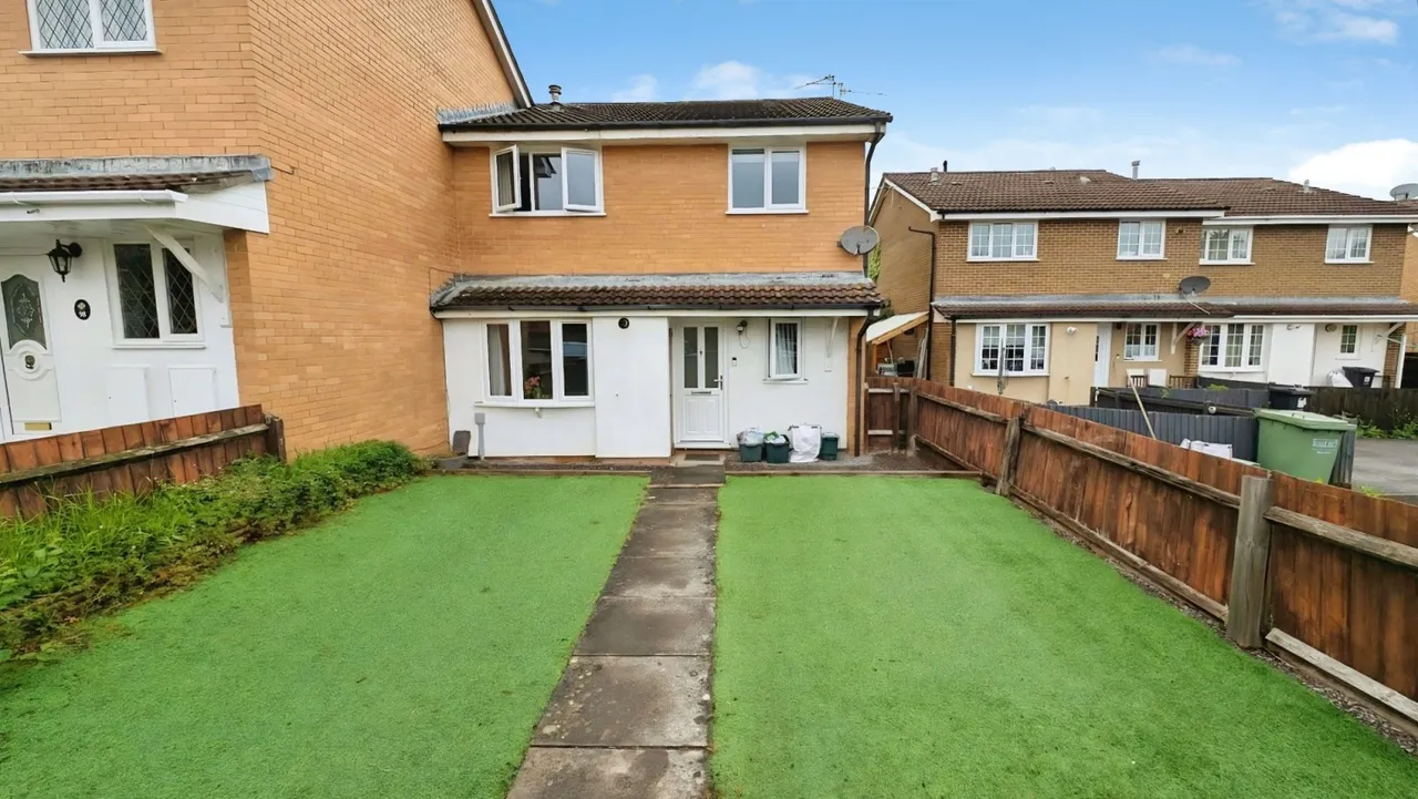 2 bed house for sale, Longs Drive, Yate, BS37